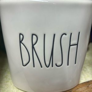 Brand new Rae Dunn brush holder